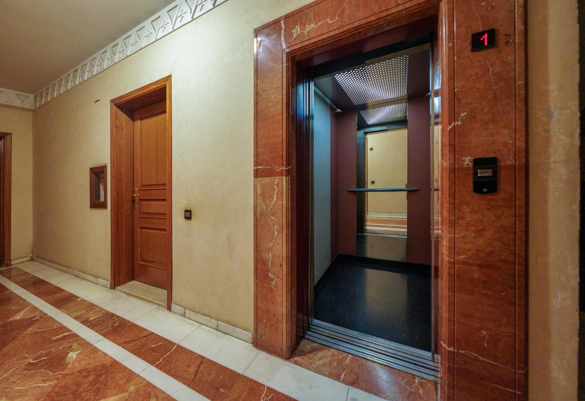 Appartement Haut Standing Gueliz Plaza Avec Vue مراكش المظهر الخارجي الصورة